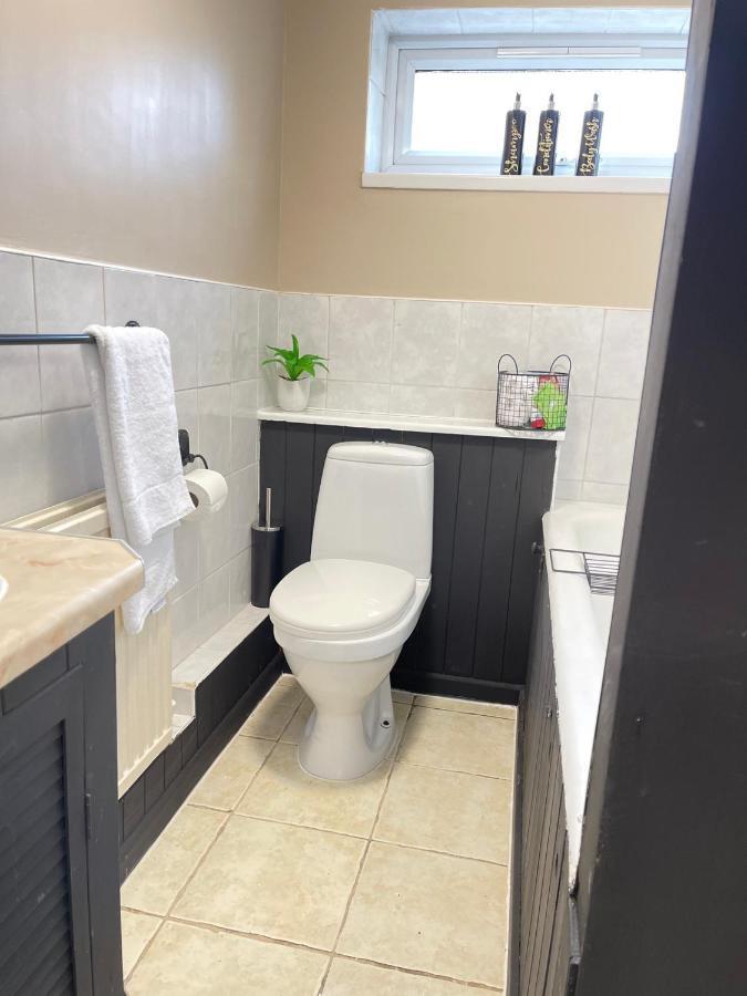 Jasper's Pet-Friendly Family Haven Villa Cambridge  Exterior photo