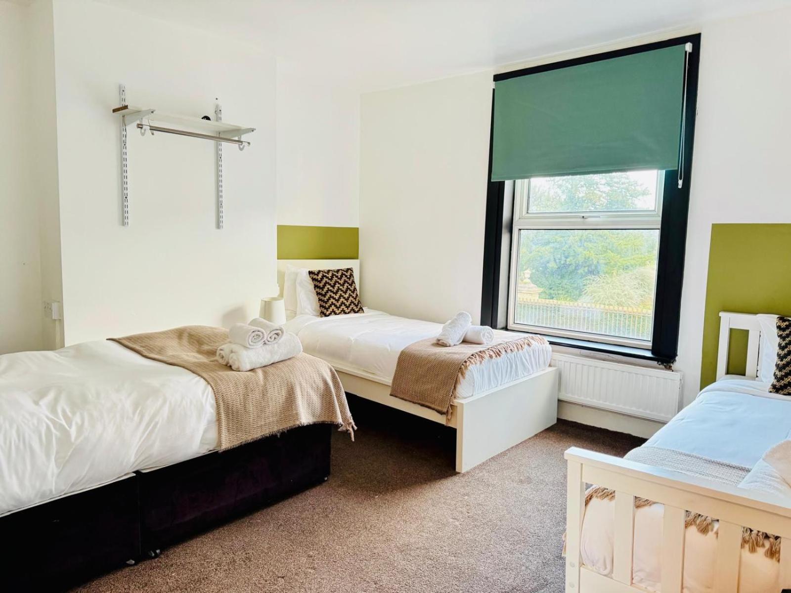Jasper's Pet-Friendly Family Haven Villa Cambridge  Exterior photo