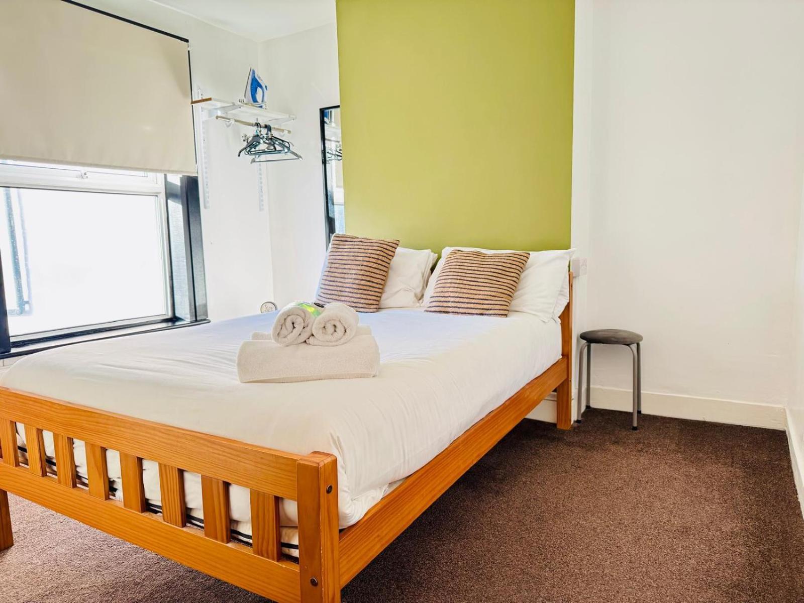 Jasper's Pet-Friendly Family Haven Villa Cambridge  Exterior photo